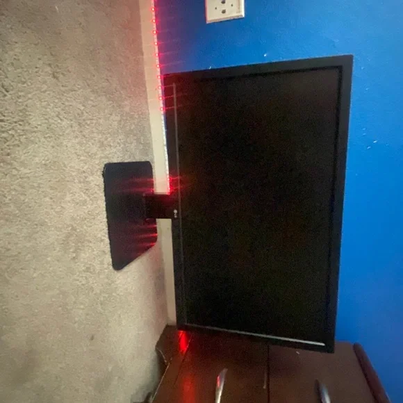 Moderator - Picture 3 of 3